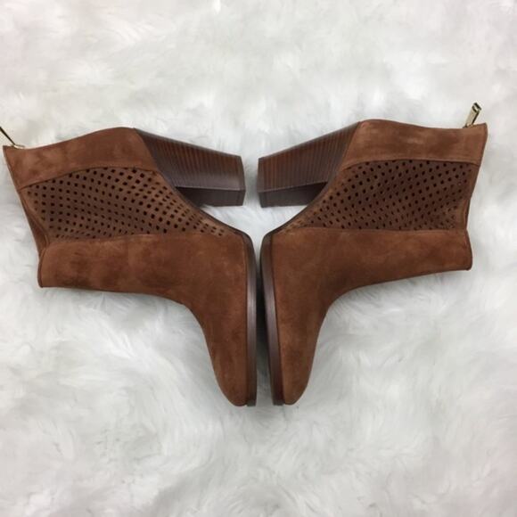 Diane Von Furstenburg 8.5 Womens NWOB Brown Suede Auletta Perforated Booties - Picture 5 of 7
